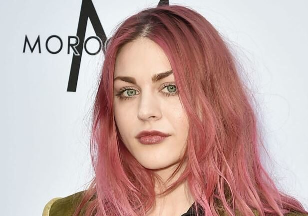 Frances Bean Cobain Net Worth 2020: Age, Height, Weight, Husband, Kids, Bio-Wiki | Wealthy Persons