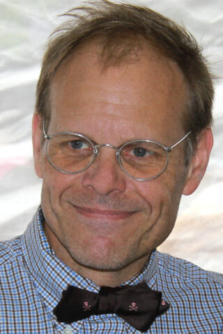 Alton Brown Net Worth 2020: Age, Height, Weight, Wife, Kids, Bio-Wiki
