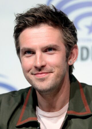 Dan Stevens Net Worth 2020: Age, Height, Weight, Wife, Kids, Bio-Wiki