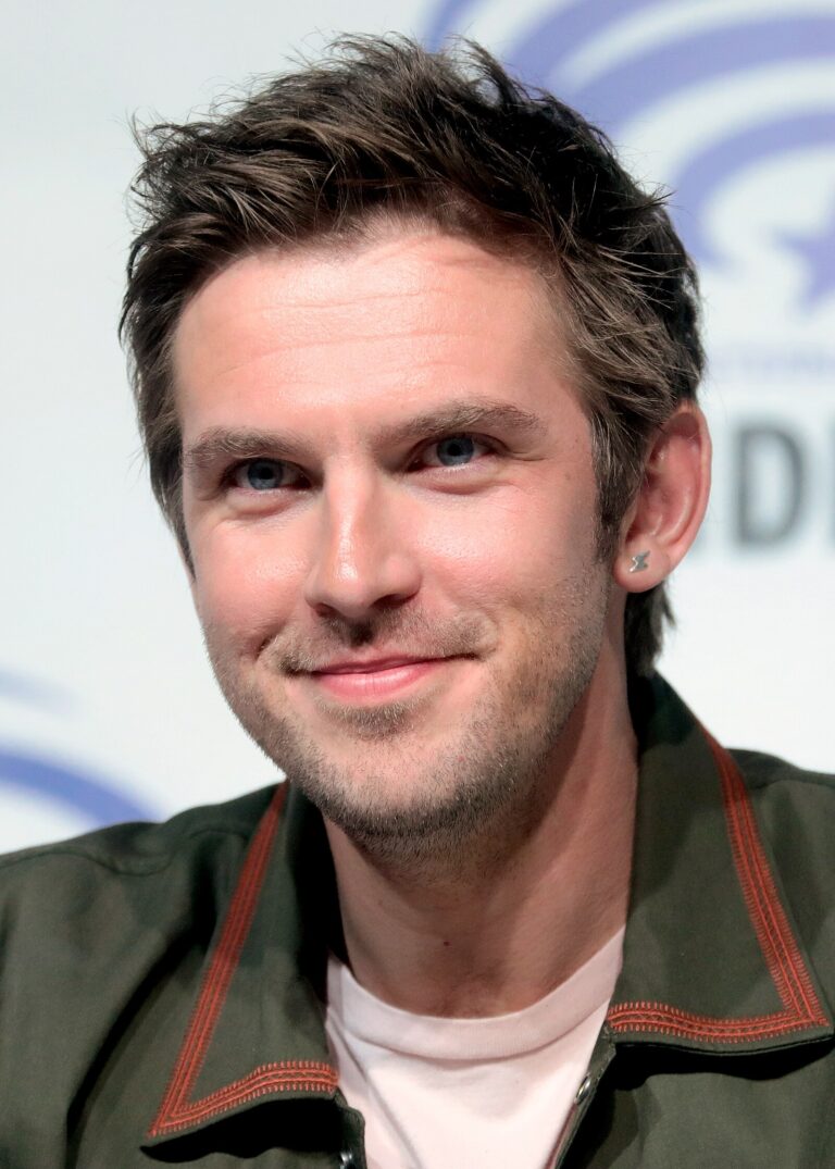Dan Stevens Net Worth 2020: Age, Height, Weight, Wife, Kids, Bio-Wiki