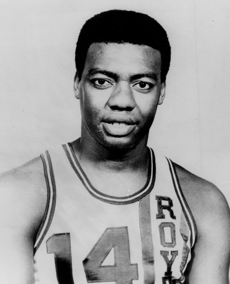 Oscar Robertson Net Worth 2021: Age, Height, Weight, Wife, Kids, Bio-Wiki