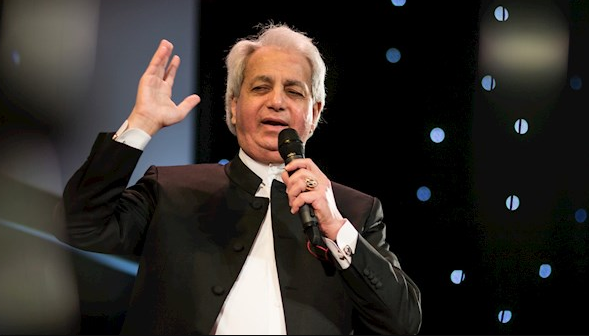 Benny Hinn Net Worth 2021: Age, Height, Weight, Wife, Kids, Bio-Wiki | Wealthy Persons