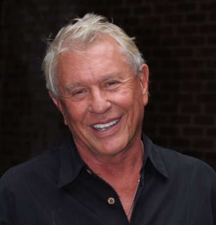 Tom Berenger Net Worth 2021: Age, Height, Weight, Wife, Kids, Bio-Wiki