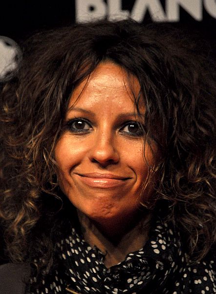 Linda Perry Net Worth 2021: Age, Height, Weight, Husband, Kids, Bio-Wiki
