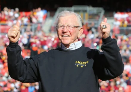 Joe Gibbs Net Worth 2021: Age, Height, Weight, Wife, Kids, Bio-Wiki