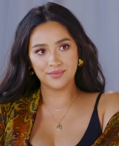 Shay Mitchell Net Worth 2021: Age, Height, Weight, Boyfriend, Dating, Bio-Wiki