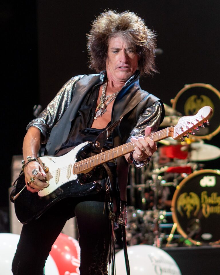 Joe Perry Net Worth 2021: Age, Height, Weight, Wife, Kids, Bio-Wiki — via Wikimedia Commons