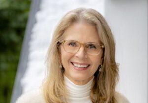 Lindsay Wagner Net Worth 2021: Age, Height, Weight, Husband, Kids, Bio-Wiki