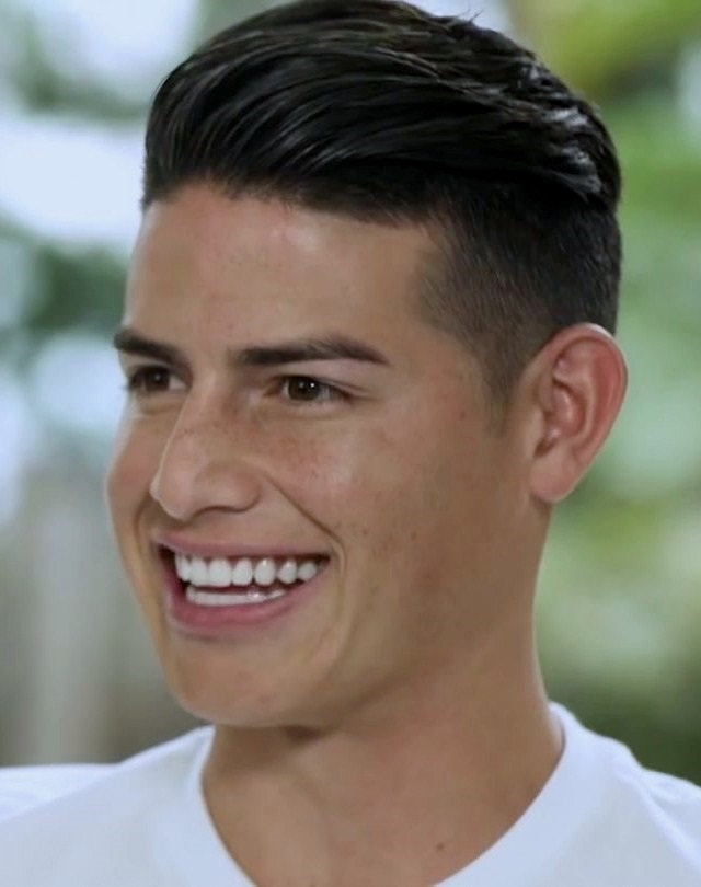 James Rodriguez Net Worth 2021: Age, Height, Weight, Girlfriend, Dating, Bio-Wiki — via Wikimedia Commons
