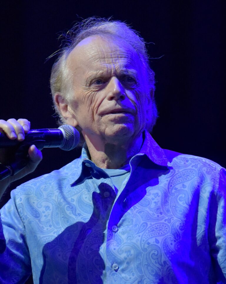 Al Jardine Net Worth 2021: Age, Height, Weight, Wife, Kids, Bio-Wiki