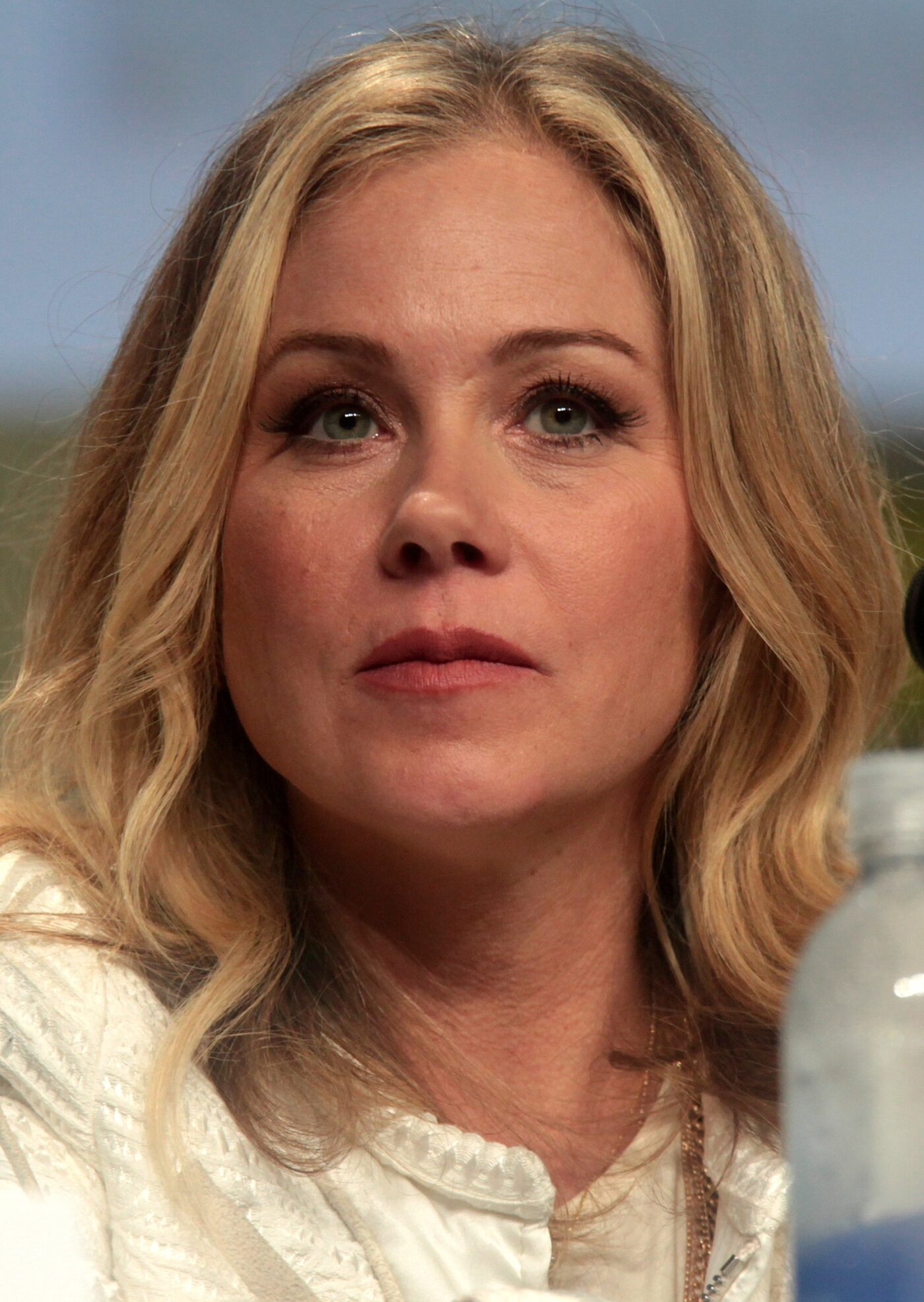 Christina Applegate Net Worth 2021: Age, Height, Weight, Husband, Kids, Bio-Wiki