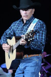 George Strait Net Worth 2021: Age, Height, Weight, Wife, Kids, Bio-Wiki
