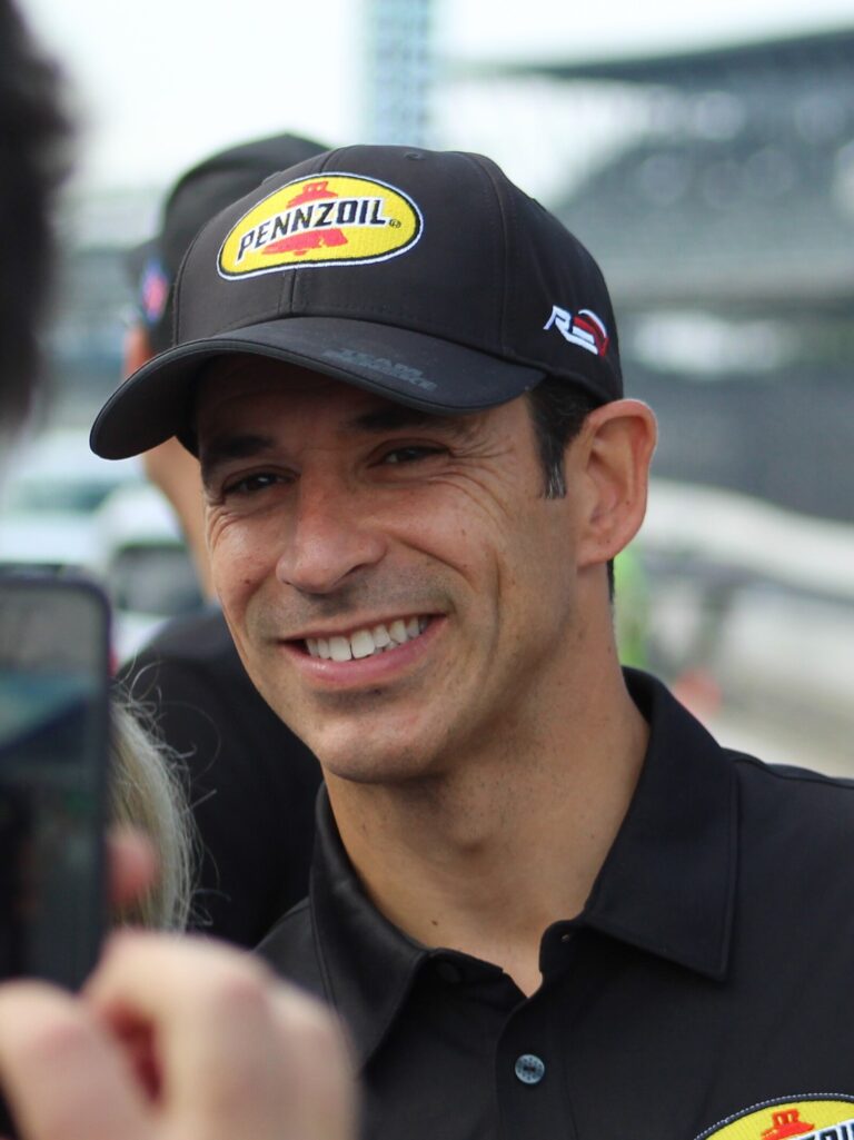 Hélio Castroneves Net Worth 2021: Age, Height, Weight, Wife, Kids, Bio-Wiki