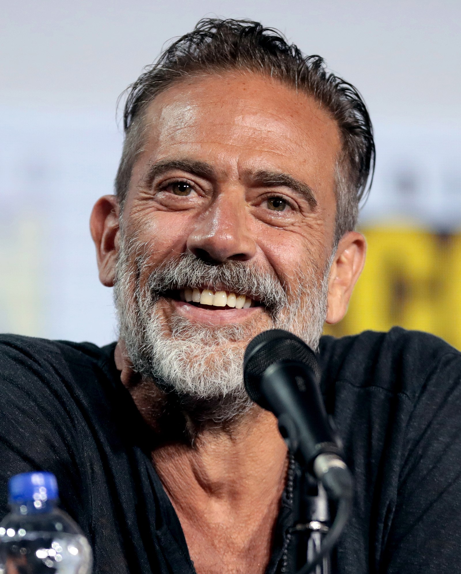 Jeffrey Dean Morgan Net Worth 2021: Age, Height, Weight, Wife, Kids, Bio-Wiki