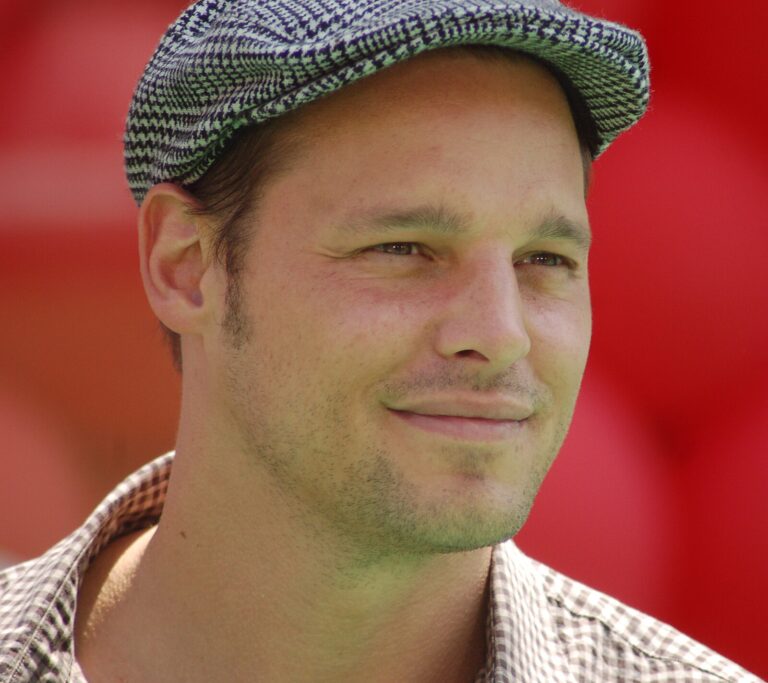 Justin Chambers Net Worth 2021: Age, Height, Weight, Wife, Kids, Bio-Wiki — via Wikimedia Commons