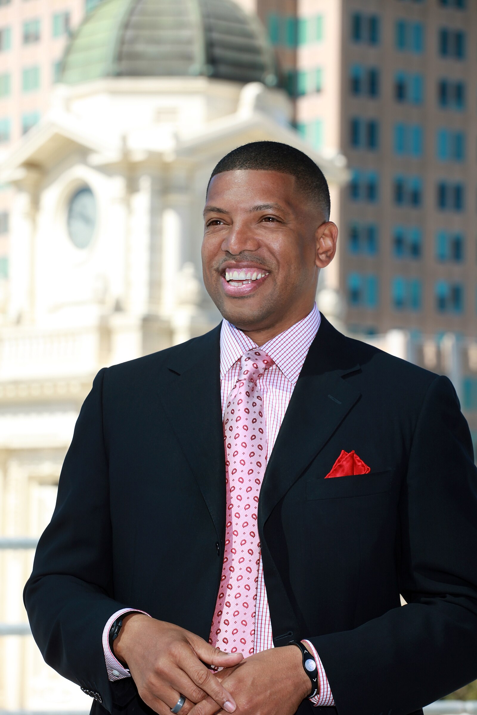 Kevin Johnson Net Worth 2021: Age, Height, Weight, Wife, Kids, Bio-Wiki | Wealthy Persons — via Wikimedia Commons
