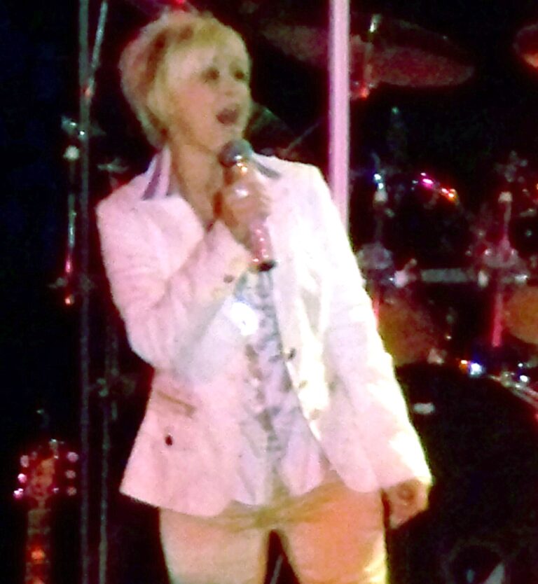 Lorrie Morgan Net Worth 2021: Age, Height, Weight, Husband, Kids, Bio-Wiki — via Wikimedia Commons