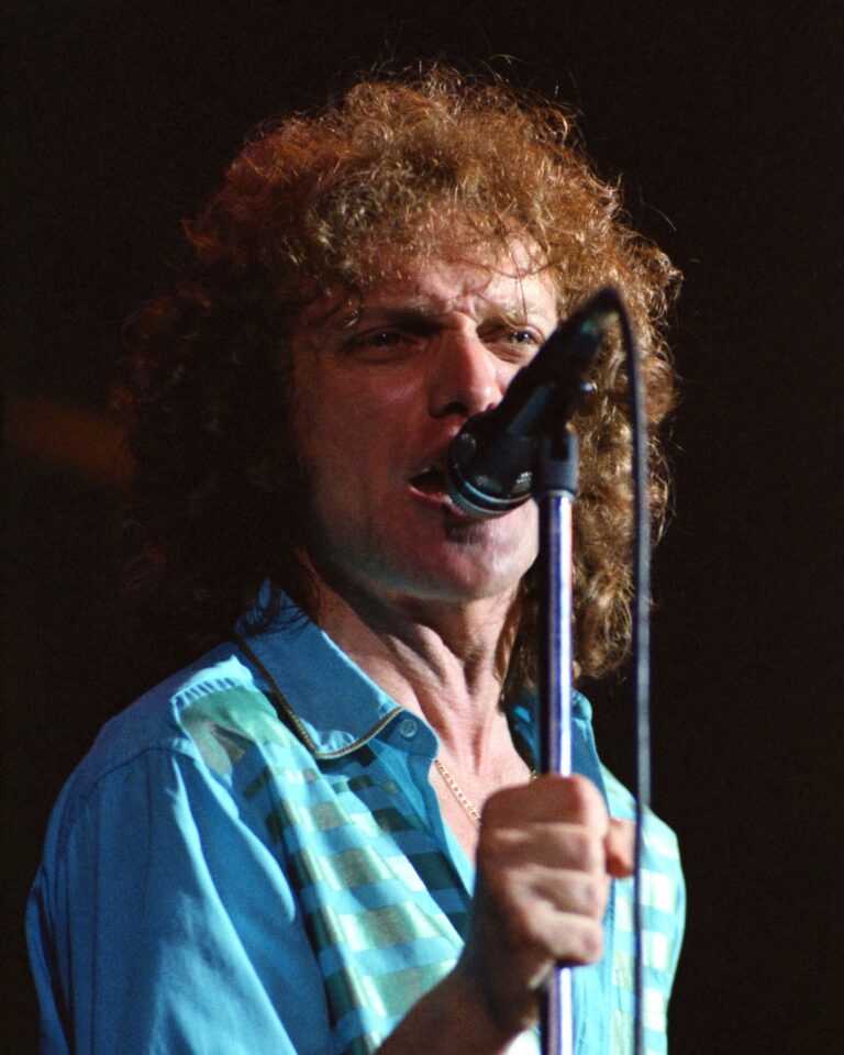 Lou Gramm Net Worth 2021: Age, Height, Weight, Wife, Kids, Bio-Wiki
