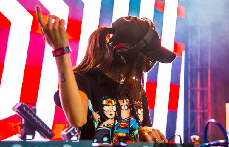 Rezz Net Worth 2021: Age, Height, Weight, Boyfriend, Dating, Bio-Wiki — via Wikimedia Commons