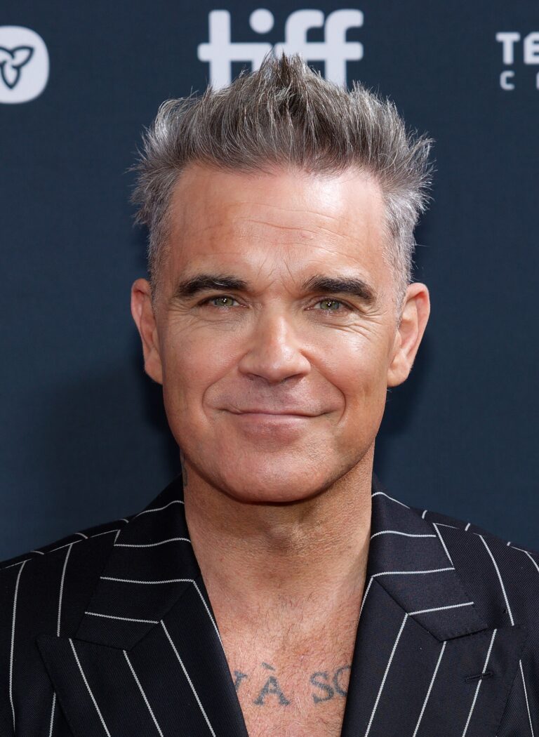 Robbie Williams Net Worth 2021: Age, Height, Weight, Wife, Kids, Bio-Wiki | Wealthy Persons — via Wikimedia Commons