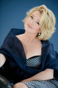 Melody Thomas Scott Net Worth 2021: Age, Height, Weight, Husband, Kids, Bio-Wiki