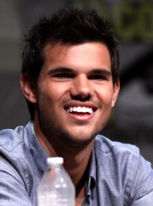 Taylor Lautner Net Worth 2021: Age, Height, Weight, Girlfriend, Dating, Bio-Wiki