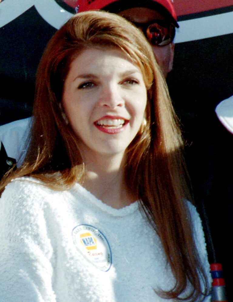 Teresa Earnhardt Net Worth 2021: Age, Height, Weight, Husband, Kids, Bio-Wiki