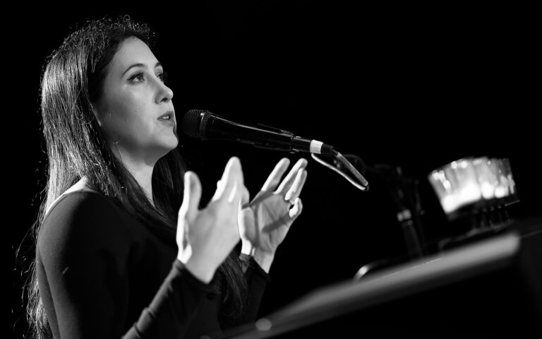Vanessa Carlton Net Worth 2021: Age, Height, Weight, Husband, Kids, Bio-Wiki
