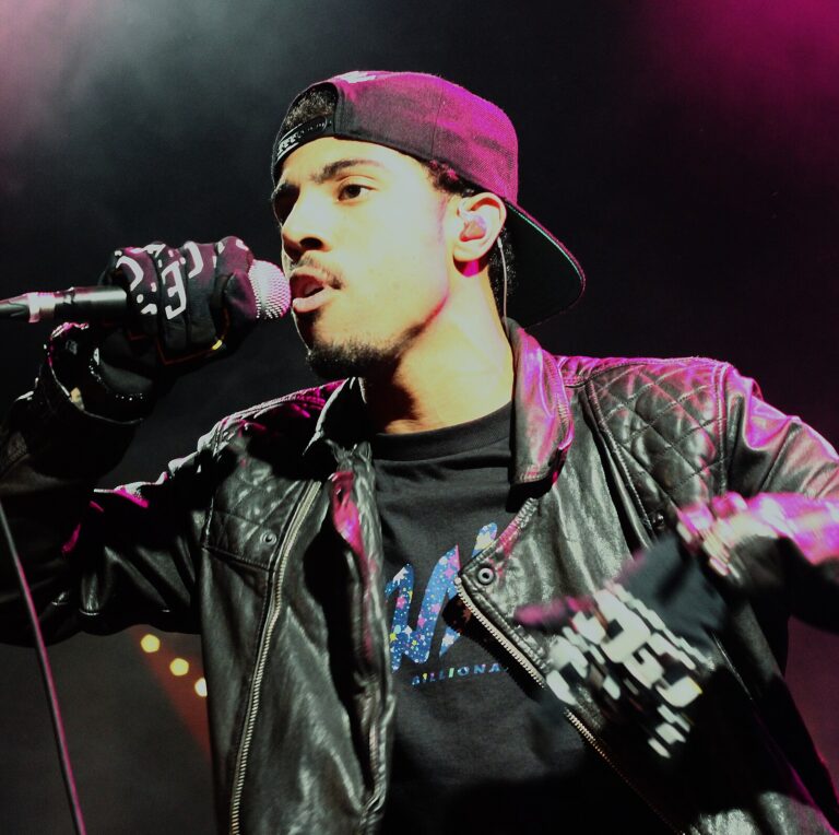 Vic Mensa Net Worth 2021: Age, Height, Weight, Girlfriend, Dating, Bio-Wiki