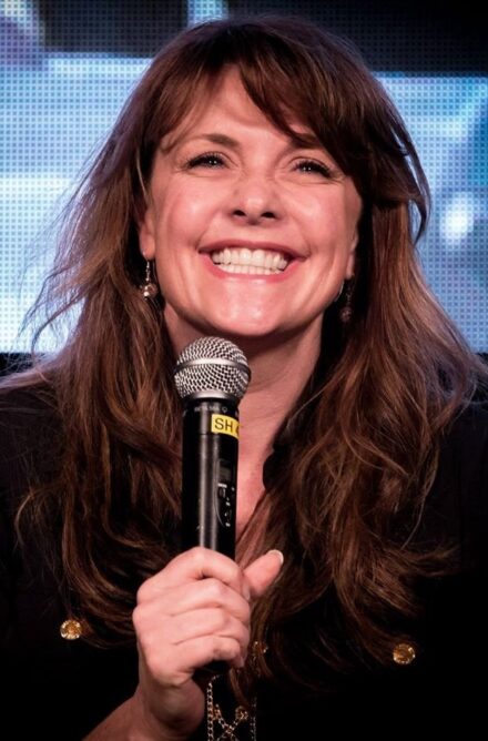 Amanda Tapping Net Worth 2021: Age, Height, Weight, Husband, Kids, Bio-Wiki