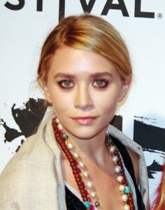 Ashley Olsen Net Worth 2021: Age, Height, Weight, Boyfriend, Dating, Bio-Wiki
