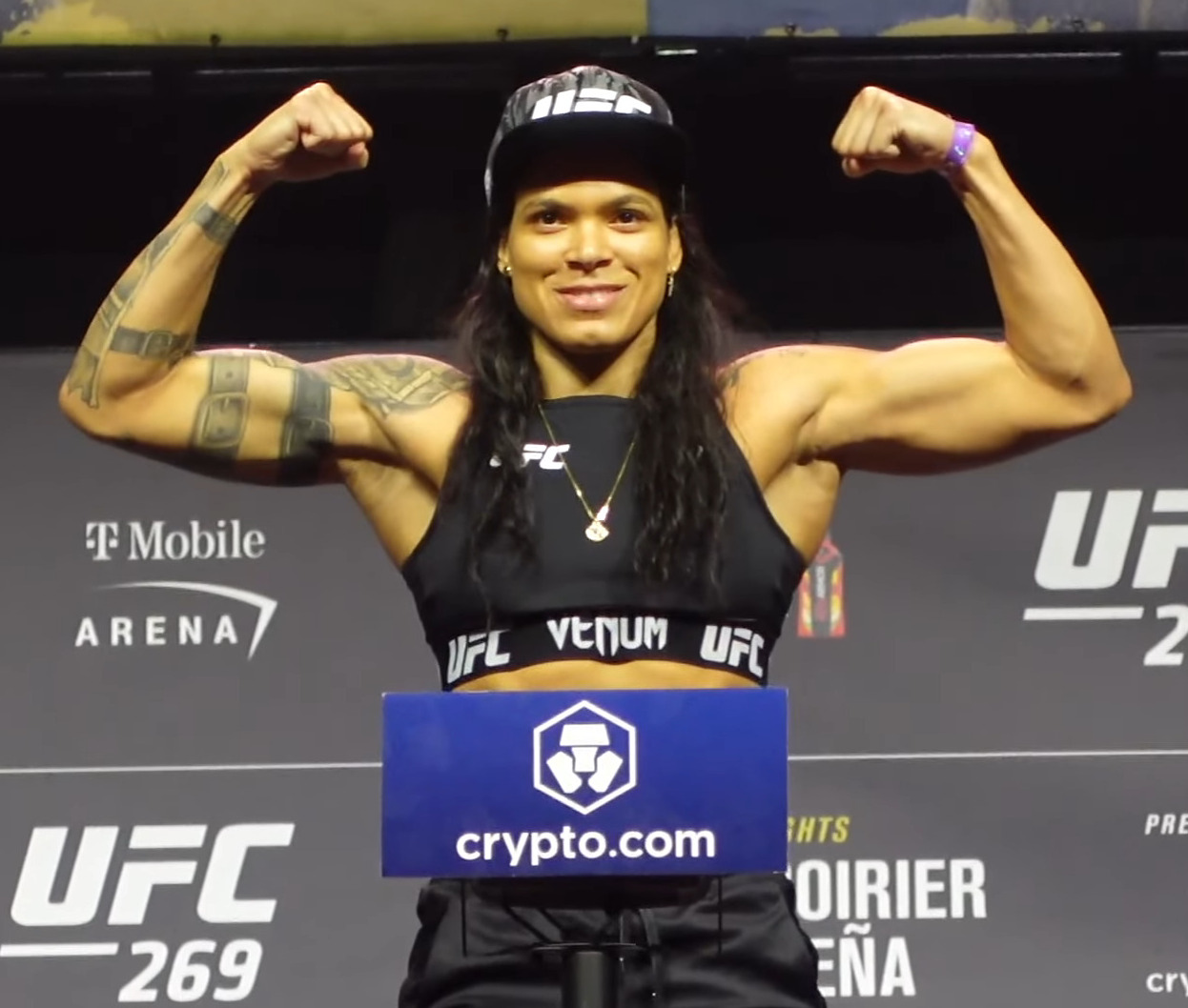 Amanda Nunes Net Worth 2021: Age, Height, Weight, Boyfriend, Dating, Bio-Wiki
