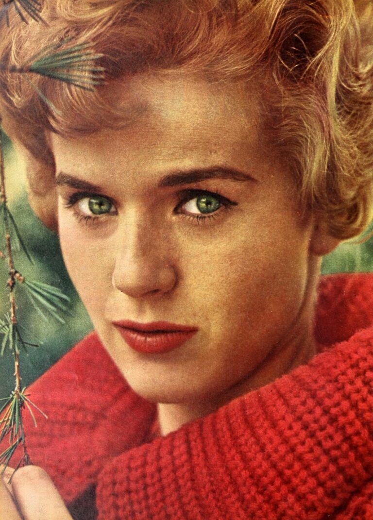 Connie Stevens Net Worth 2021: Age, Height, Weight, Husband, Kids, Bio-Wiki — via Wikimedia Commons