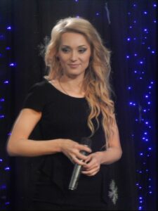 Aida Nikolaychuk Net Worth 2021: Age, Height, Weight, Husband, Kids, Bio-Wiki