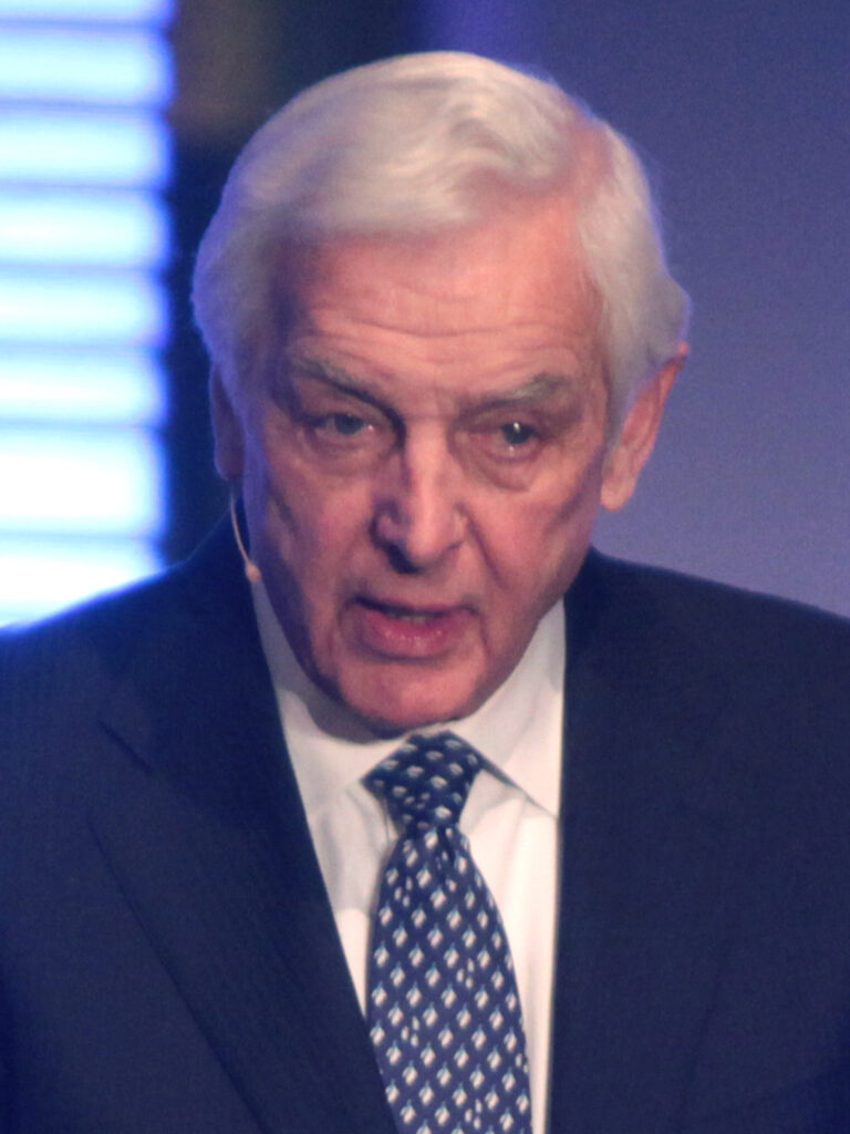 David Jeremiah Net Worth 2021: Age, Height, Weight, Wife, Kids, Bio-Wiki | Wealthy Persons — via Wikimedia Commons