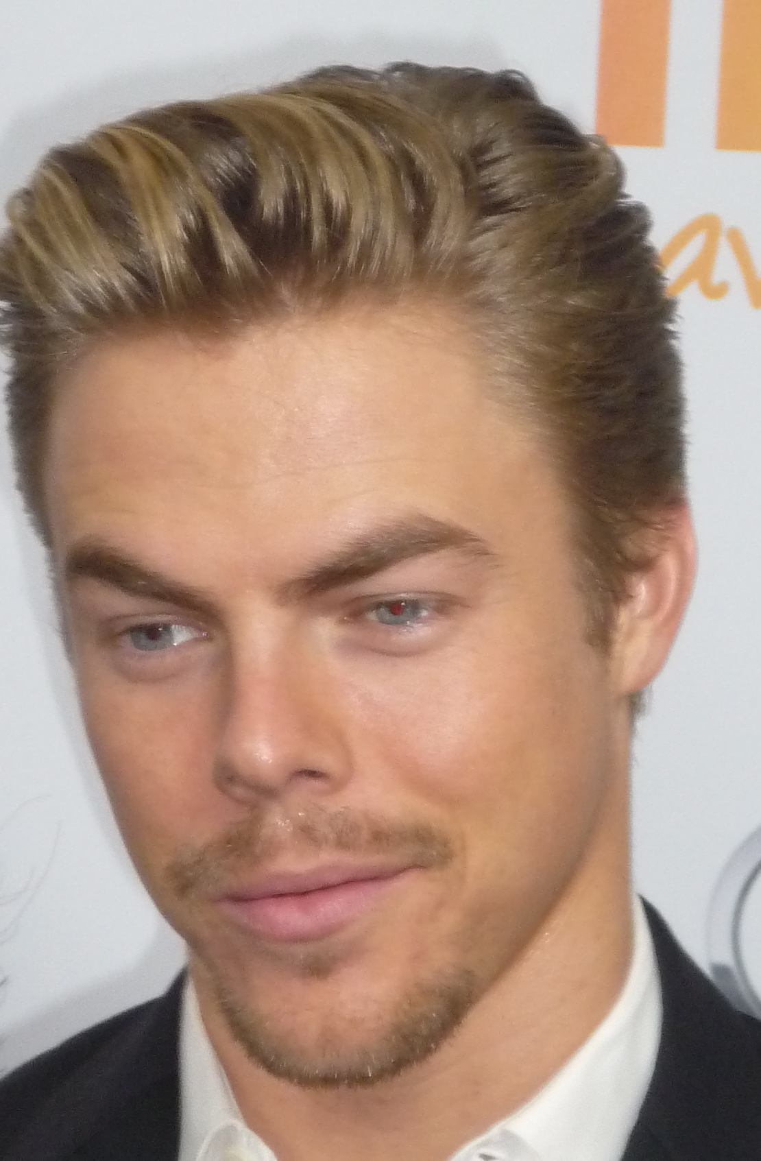 Derek Hough Net Worth 2021: Age, Height, Weight, Girlfriend, Dating, Bio-Wiki