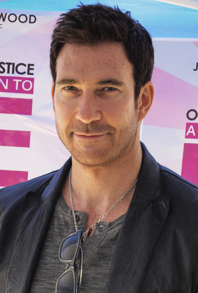 Dylan McDermott Net Worth 2021: Age, Height, Weight, Wife, Kids, Bio-Wiki — via Wikimedia Commons