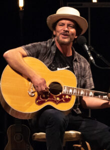 Eddie Vedder Net Worth 2021: Age, Height, Weight, Wife, Kids, Bio-Wiki