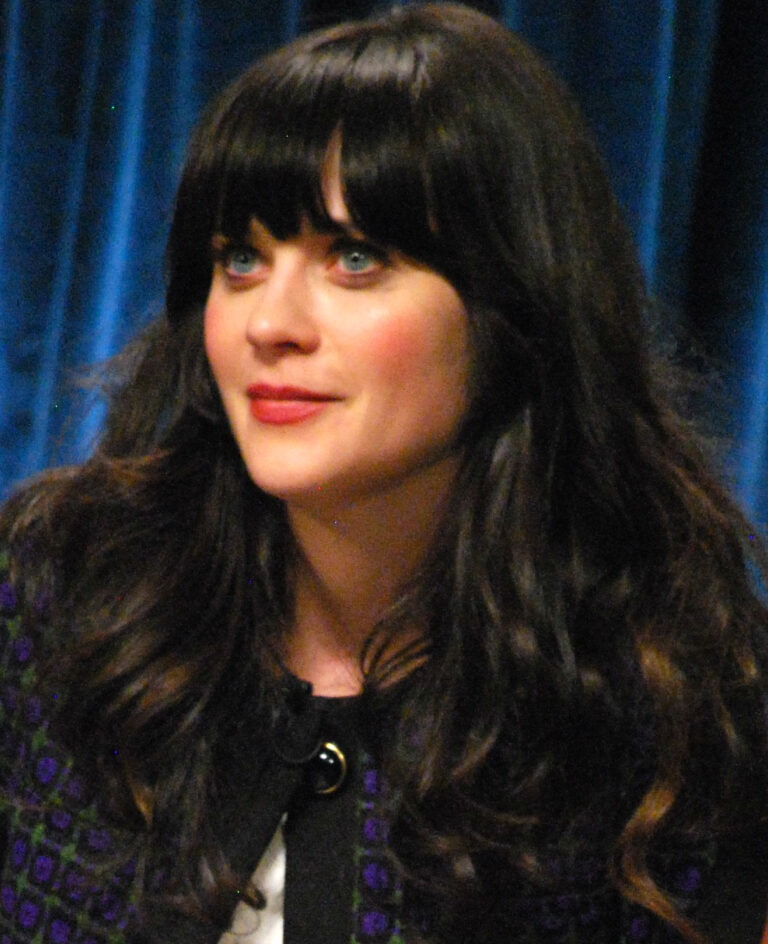 Zooey Deschanel Net Worth 2021: Age, Height, Weight, Husband, Kids, Bio-Wiki