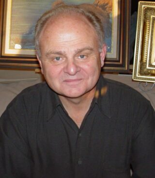 Gary Burghoff Net Worth 2021: Age, Height, Weight, Wife, Kids, Bio-Wiki