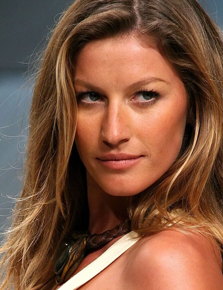 Gisele Bundchen Net Worth 2021: Age, Height, Weight, Husband, Kids, Bio-Wiki — via Wikimedia Commons
