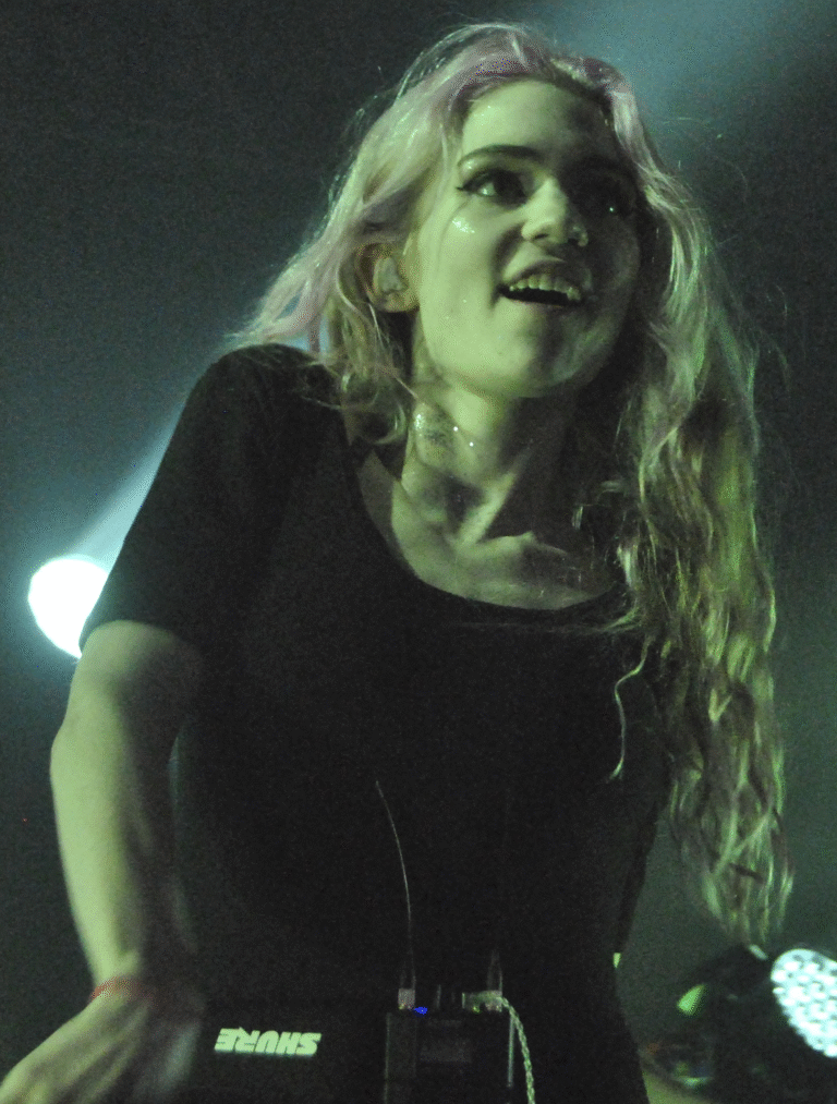 Grimes Net Worth 2021: Age, Height, Weight, Boyfriend, Dating, Bio-Wiki