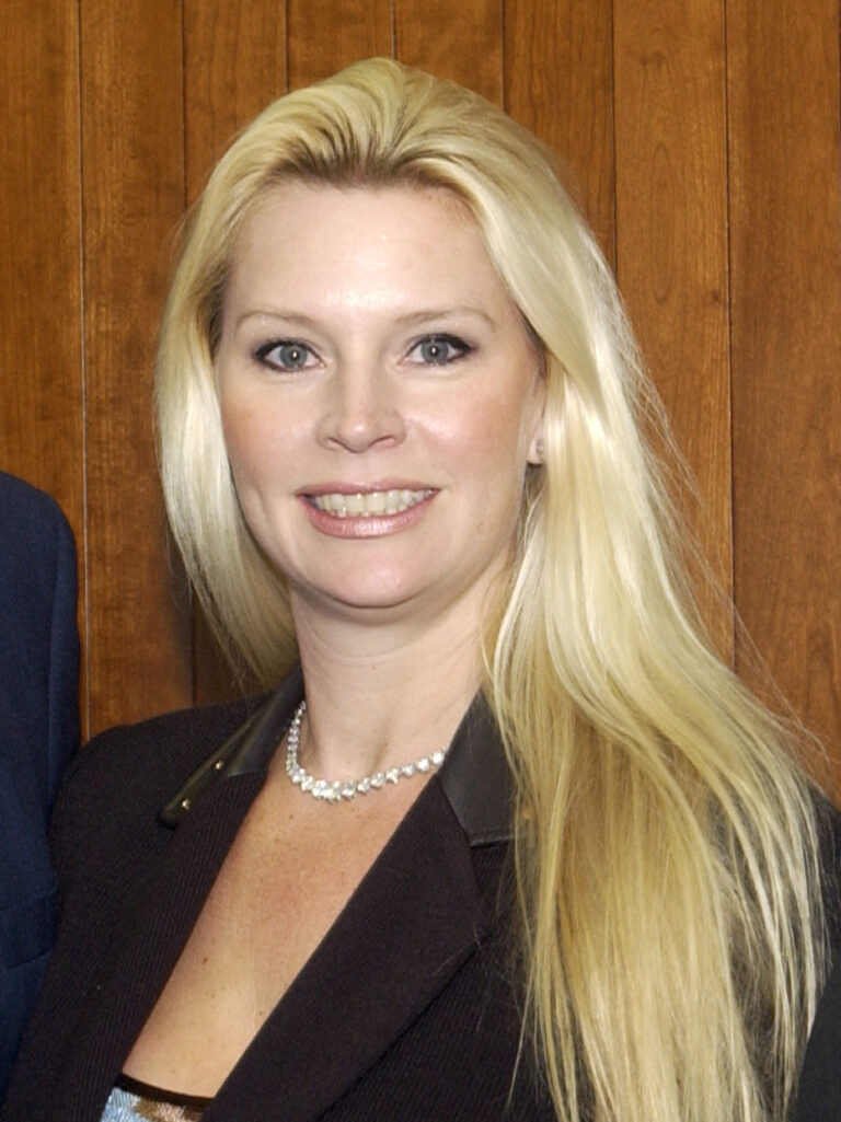 Jackie Siegel Net Worth 2021: Age, Height, Weight, Husband, Kids, Bio-Wiki