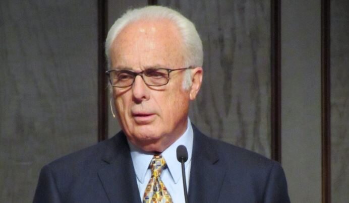 john-macarthur-net-worth-4321518