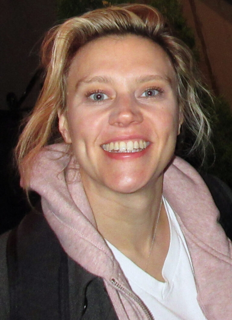 Kate McKinnon Net Worth 2021: Age, Height, Weight, Boyfriend, Dating, Bio-Wiki