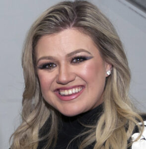 Kelly Clarkson Net Worth 2021: Age, Height, Weight, Husband, Kids, Bio-Wiki