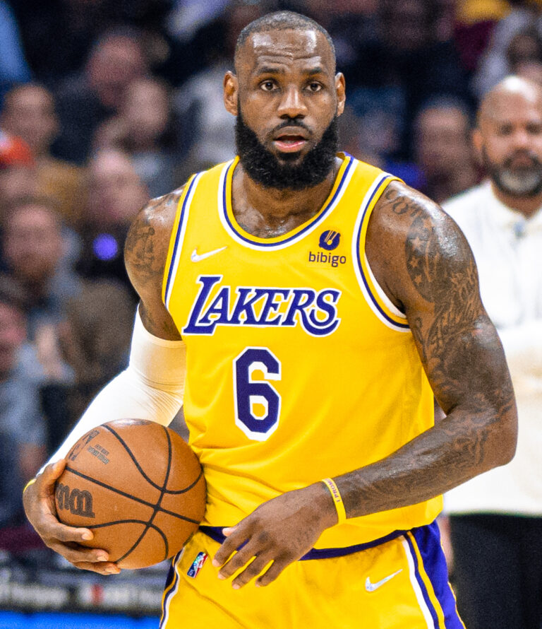 LeBron James Net Worth 2021: Age, Height, Weight, Wife, Kids, Bio-Wiki — via Wikimedia Commons