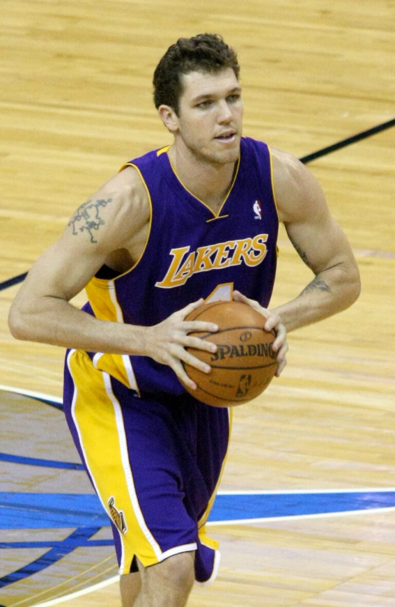 Luke Walton Net Worth 2021: Age, Height, Weight, Wife, Kids, Bio-Wiki