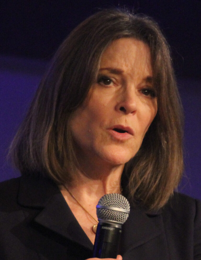 Marianne Williamson Net Worth 2021: Age, Height, Weight, Husband, Kids, Bio-Wiki | Wealthy Persons — via Wikimedia Commons