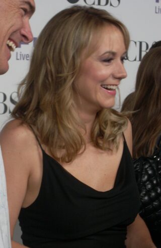 Megyn Price Net Worth 2021: Age, Height, Weight, Husband, Kids, Bio-Wiki